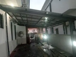 Carport With Polycarbonate Covering Series 002