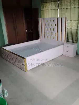 Beautiful 4.5by6ft Bed Frame