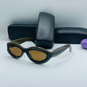 Oval Frame Loewe Eyewear