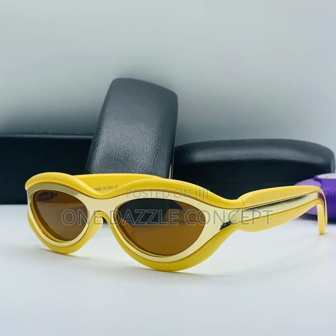 Oval Frame Loewe Eyewear