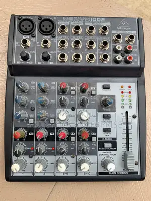 Quality Behringer Xenyx 1002 Analog Mixer