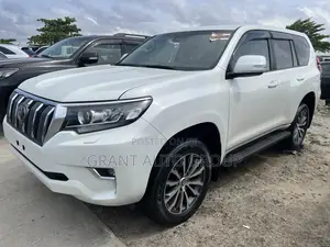 Photo - Toyota Land Cruiser Prado 2022 White