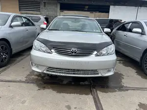 Toyota Camry 2005 Silver