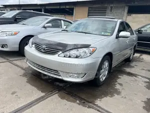 Toyota Camry 2005 Silver
