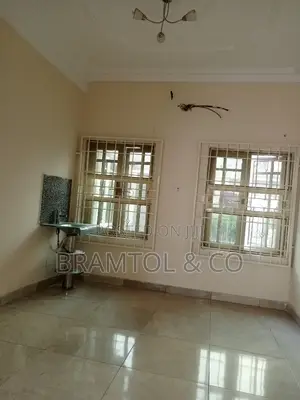 3bdrm Block of Flats in Wuye for rent