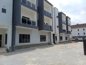 4bdrm Townhouse/Terrace in Jahi for sale