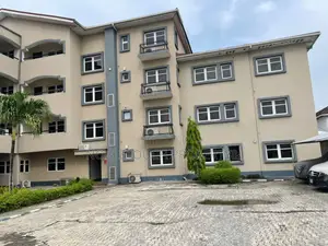 3bdrm Block of Flats in Lekki Lagos for sale