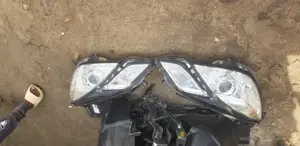 E350 2010 Set of Non LED Headlights