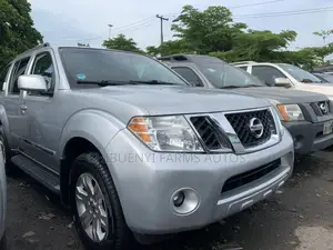 Nissan Pathfinder Silver 4x4 2011 Silver