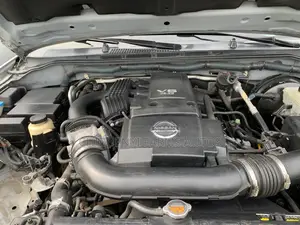 Nissan Pathfinder Silver 4x4 2011 Silver