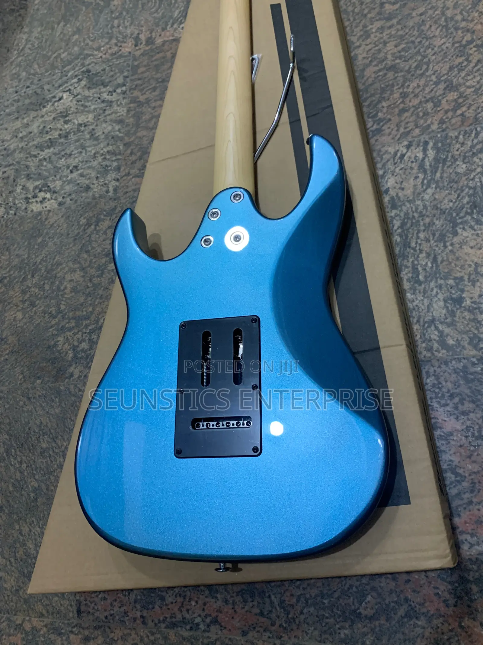 Quality Ibanez GRX 40 Lead Guitar
