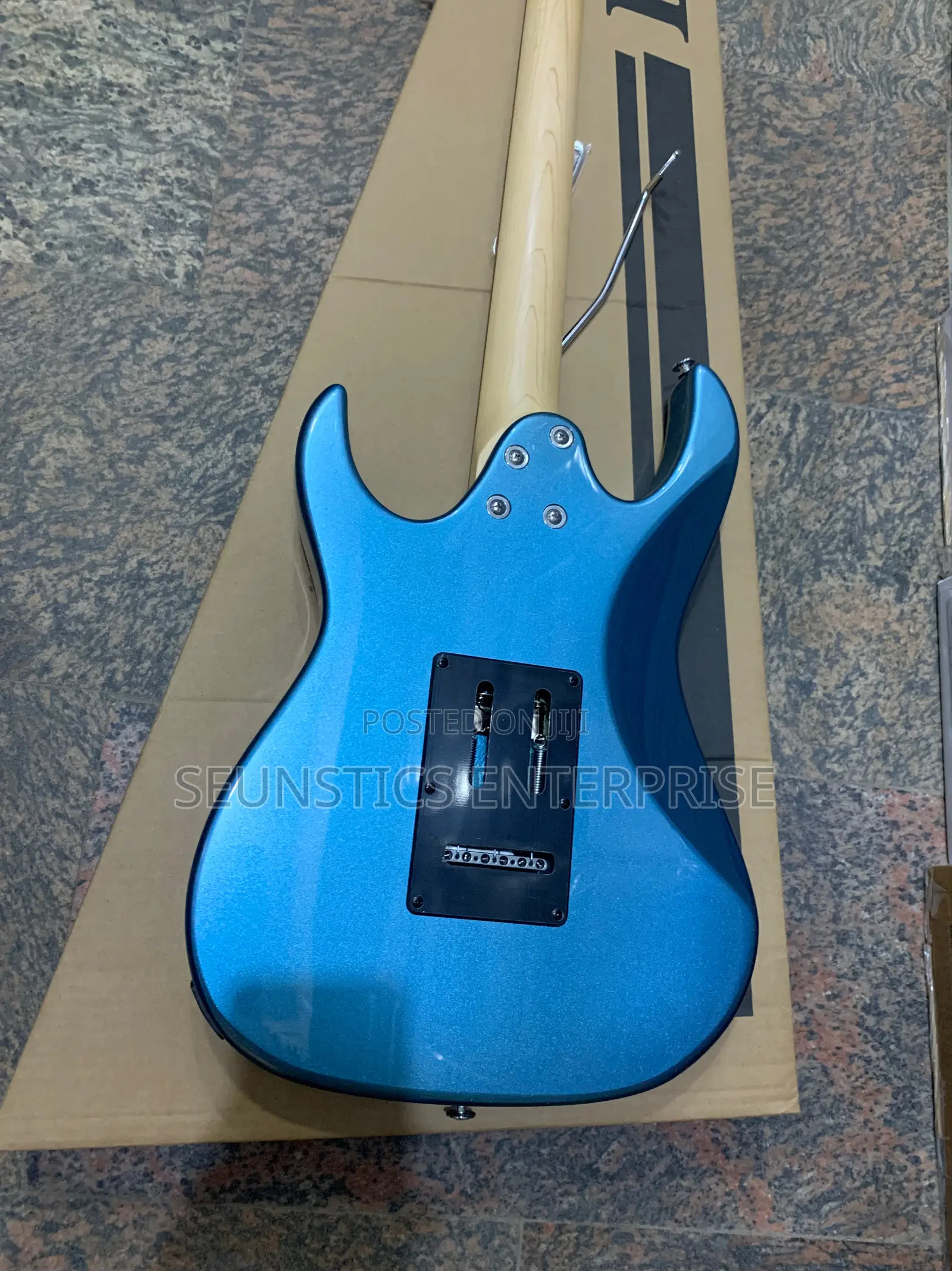 Quality Ibanez GRX 40 Lead Guitar