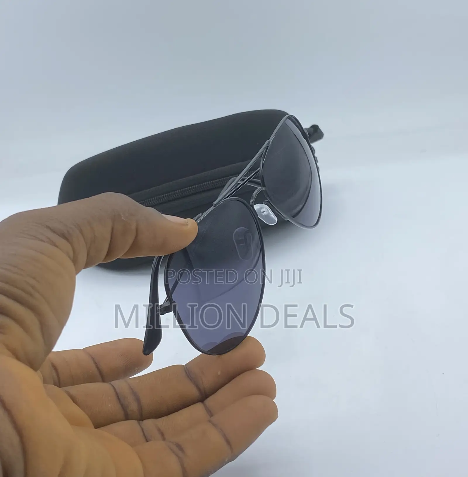 Black Light Weight Men’S Sunglasses Aviator