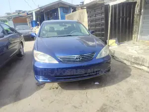 Toyota Camry LE 4dr Sedan (2.4L 4cyl 5A) 2005 Blue