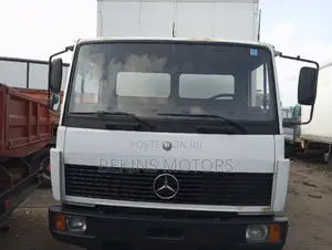 Foreign Used Mercedes-Benz 817 2002 White