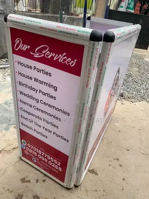 Dj Cover Stand