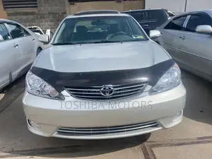 Toyota Camry 2005 Silver