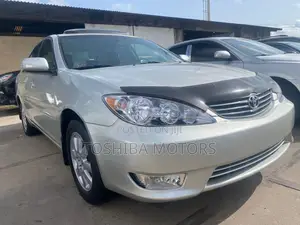Toyota Camry 2005 Silver
