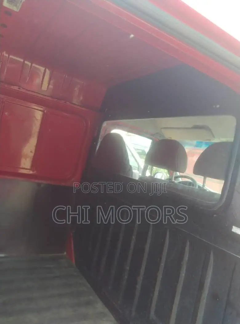 Ford Transit 2002 Red
