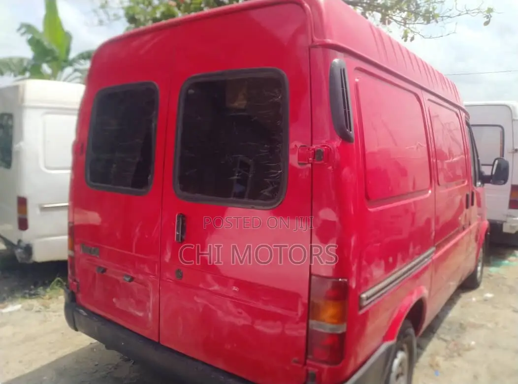 Ford Transit 2002 Red