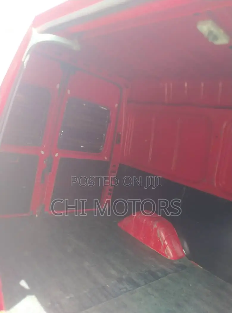 Ford Transit 2002 Red