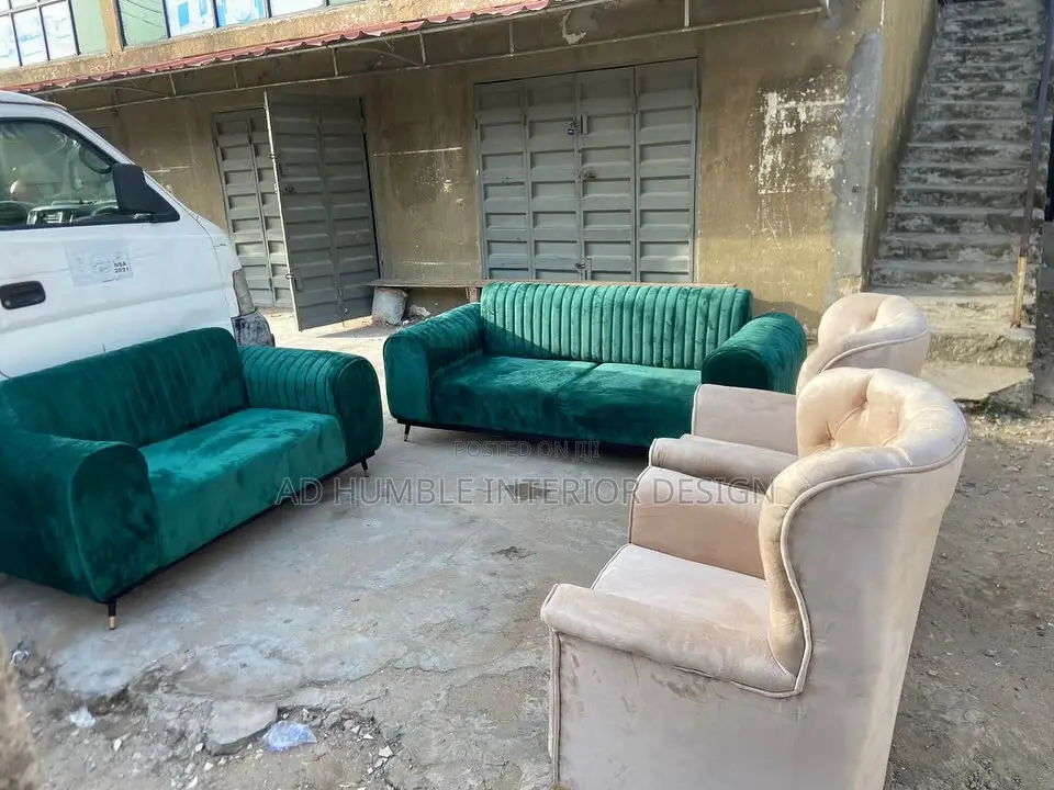 7 Sitter Standard Sofa Chair.