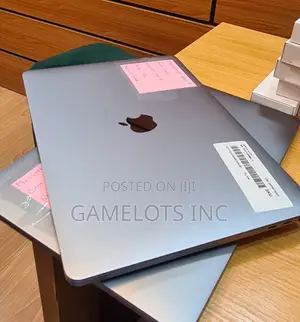 Laptop Apple MacBook Pro 2020 32GB Intel Core i7 SSD 512GB