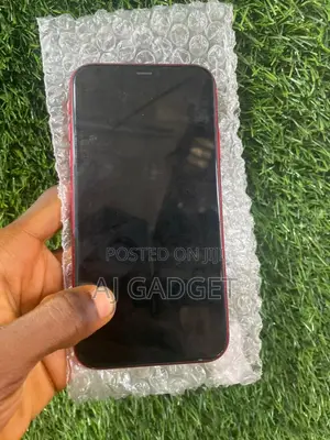 Apple iPhone 11 64 GB Red