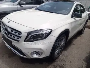 Mercedes-Benz GLA 250 2018 White