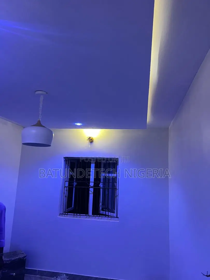 7bdrm Apartment in Igbogbo for rent