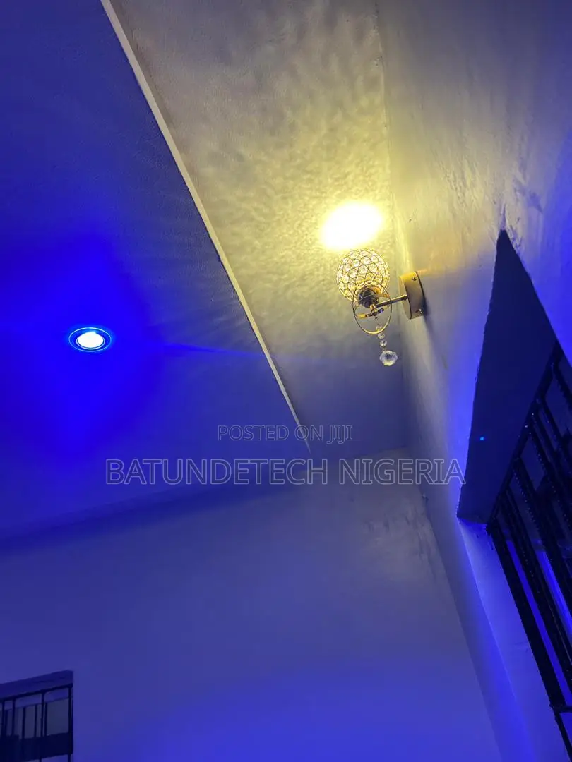 7bdrm Apartment in Igbogbo for rent