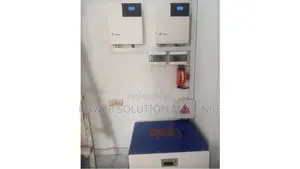 2hybrid Inverters + 1 Lithium Ion