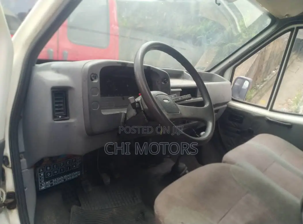 Ford Transit 2005 White