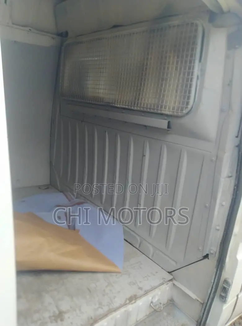 Ford Transit 2005 White