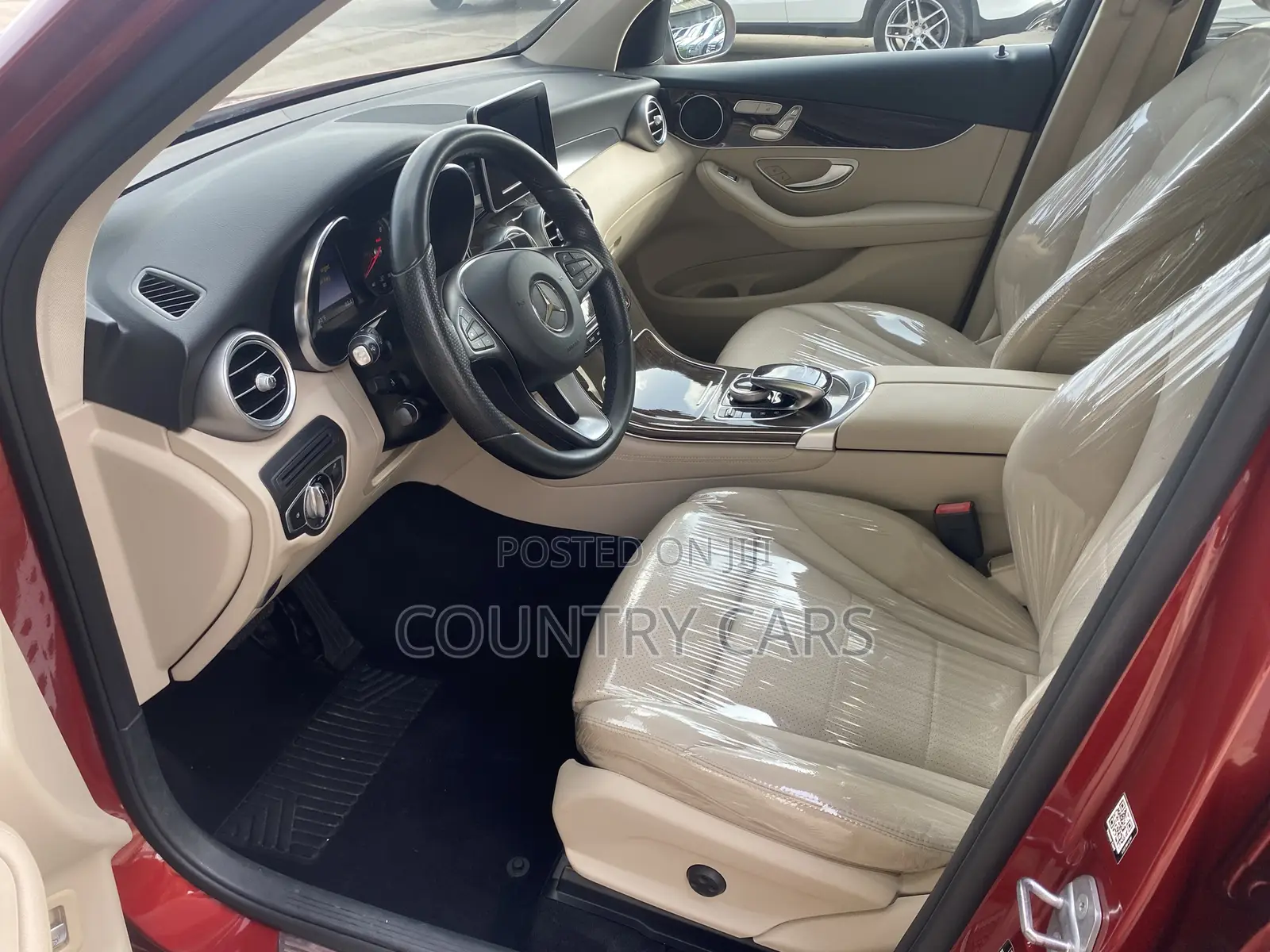 Mercedes-Benz C300 2016 Red