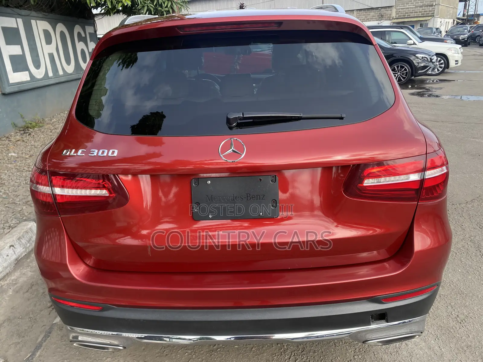 Mercedes-Benz C300 2016 Red
