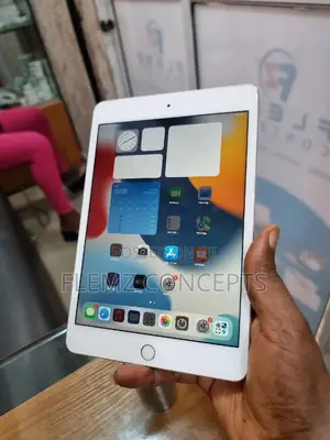 Apple iPad mini 4 64 GB Silver