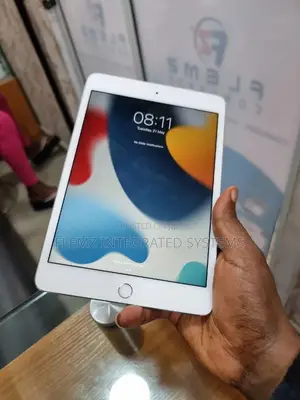 Apple iPad mini 4 64 GB Silver