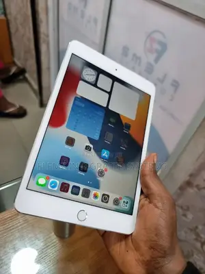 Apple iPad mini 4 64 GB Silver
