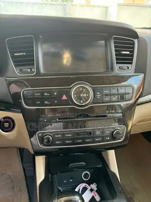 Kia Cadenza 2013-2017 () Navigation Android/Reverse Camera
