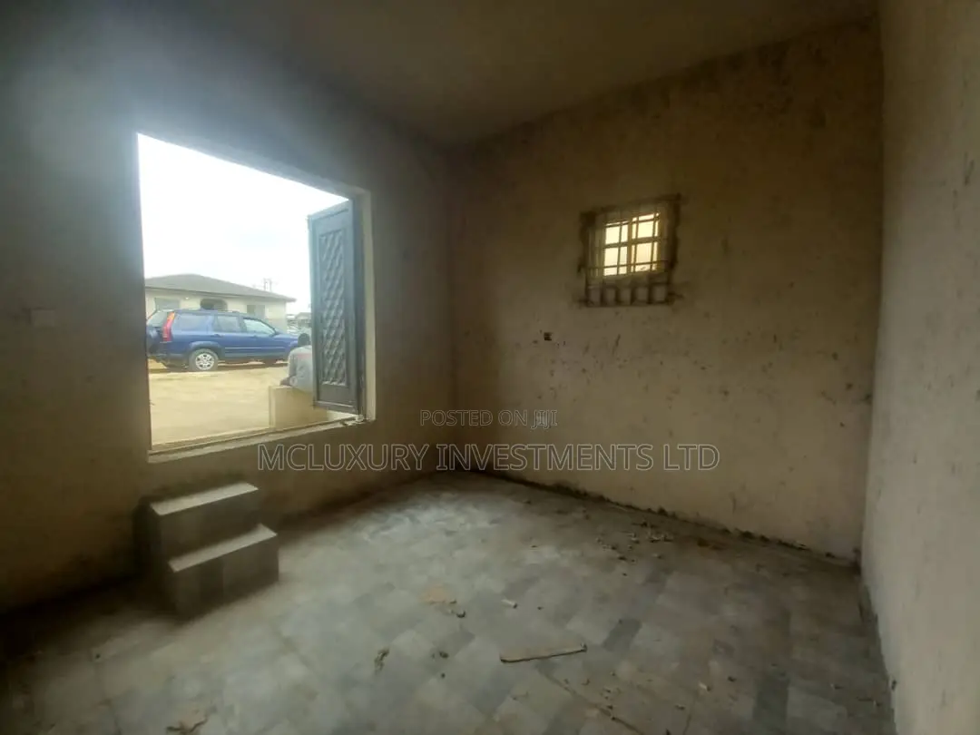 A Well Structured Shopping Complex for Sale at Epe