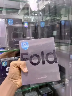 New Samsung Galaxy Z Fold4 512 GB Gold