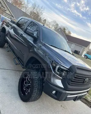 Toyota Tundra 2010 to 2022 Face Available as Seen
