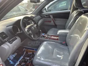 Toyota Highlander 2013 Red