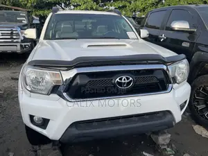 Toyota Tacoma 2015 White