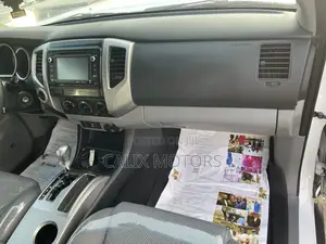 Toyota Tacoma 2015 White