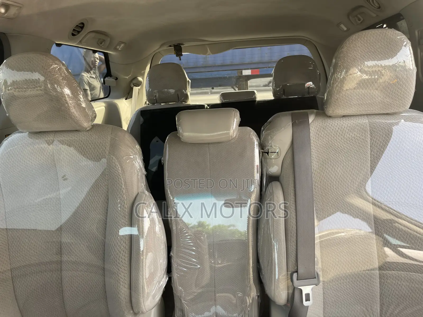 Toyota Sienna 2012 Red