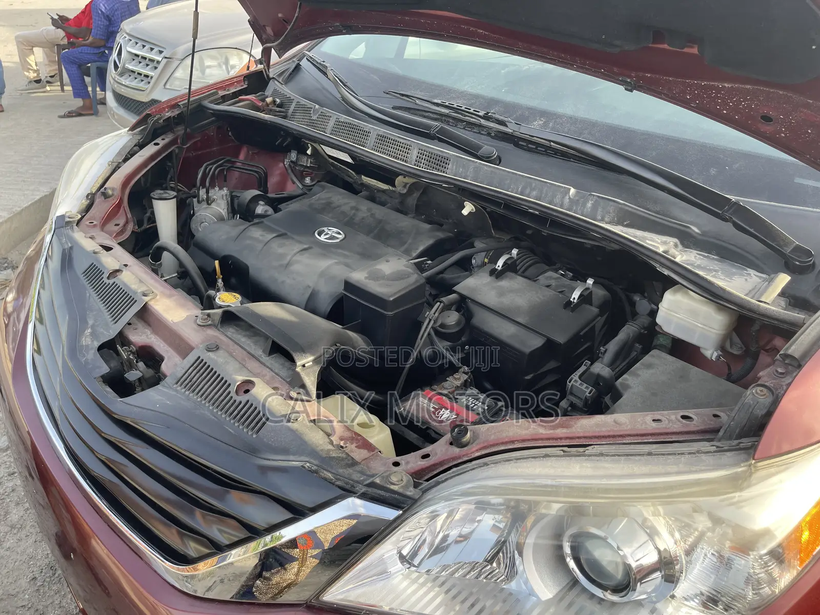 Toyota Sienna 2012 Red