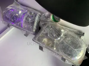 Toyota Tundra 2010 Headlight Available as Seen