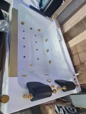 White Gold Executive Jacuzzi With T.V